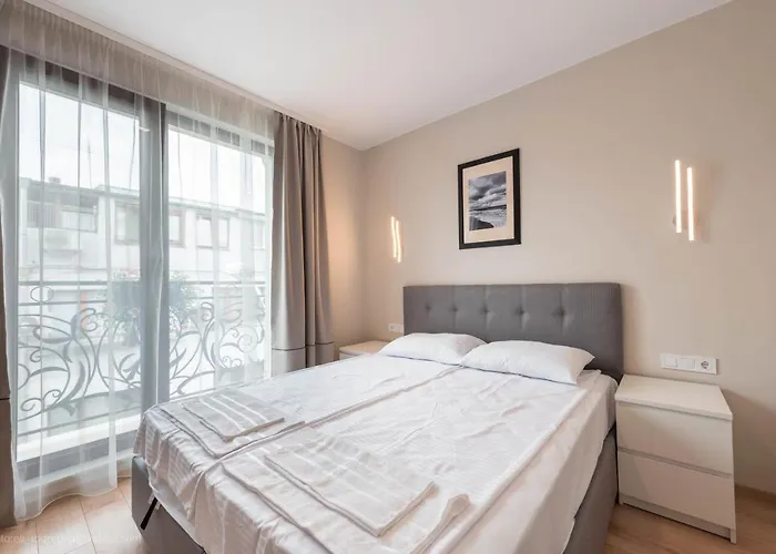 Apartment Sea Stories Warna