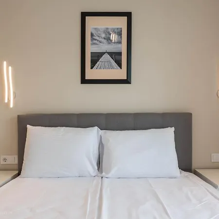 Sea Stories Apartment *